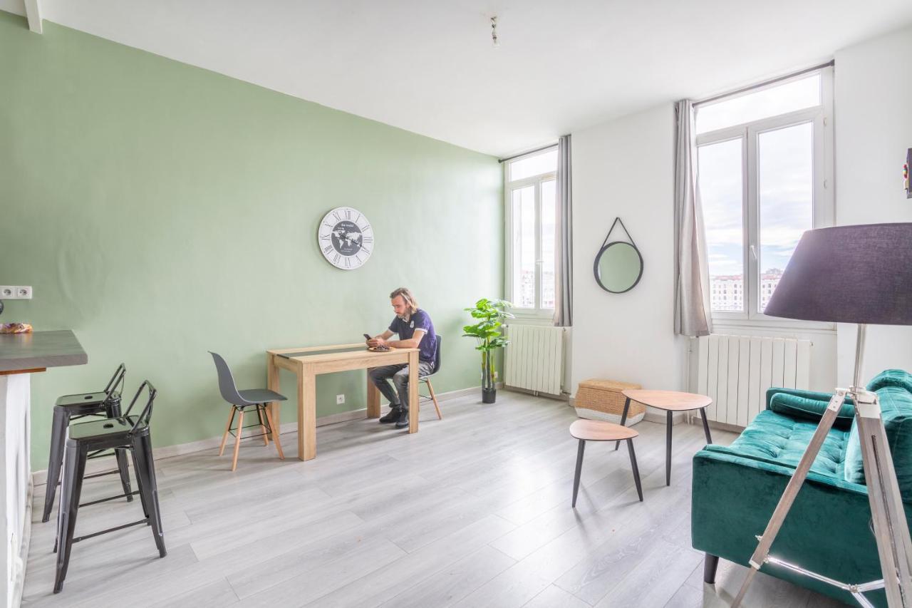 Hostel Ambassade Bretonne Vieux-Port Marsylia Zewnętrze zdjęcie